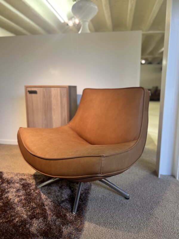 Fauteuil UWA, leer Rancho 2 Cognac. van €1.054,00 voor €595,00